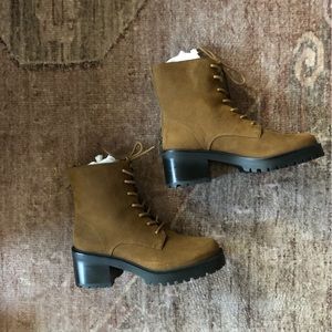 Madewell The Bradley Lace-Up Lugsole Boot in 7.5 NEW